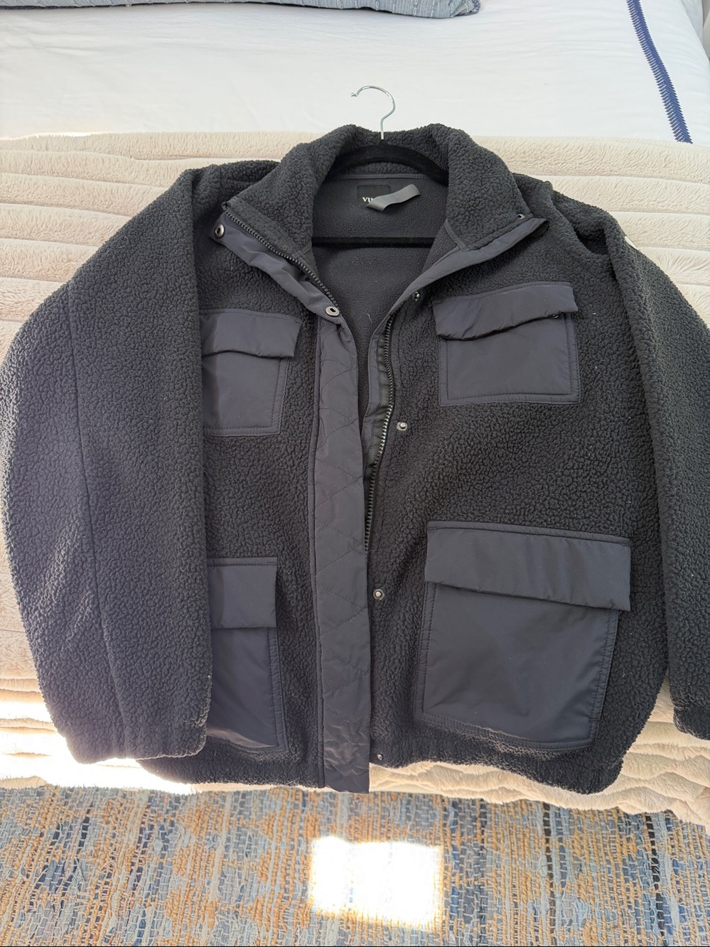 Vuori Women's Black Sherpa Utility Jacket - Picture 5 of 6